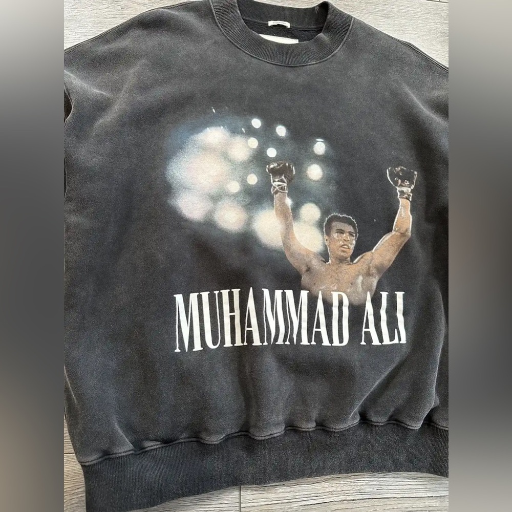 Muhammad Ali Abercrombie men’s sweatshirt Small great quality oversized